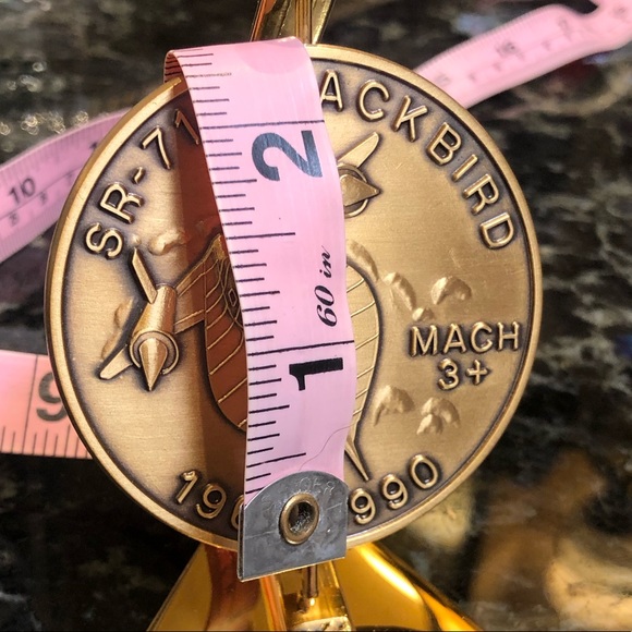 BLACKBIRD SR-71 MACH 3+ COLLECTABLE DISPLAY COIN BRASS - Picture 7 of 12